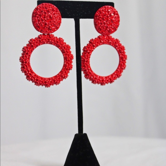 Red statement earrings - Picture 2 of 2